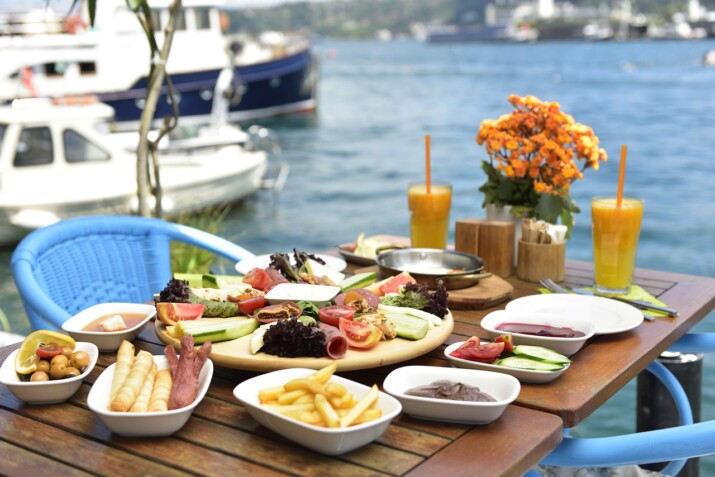 Bosphorus Lunch Cruise: Istanbul’s Best Views