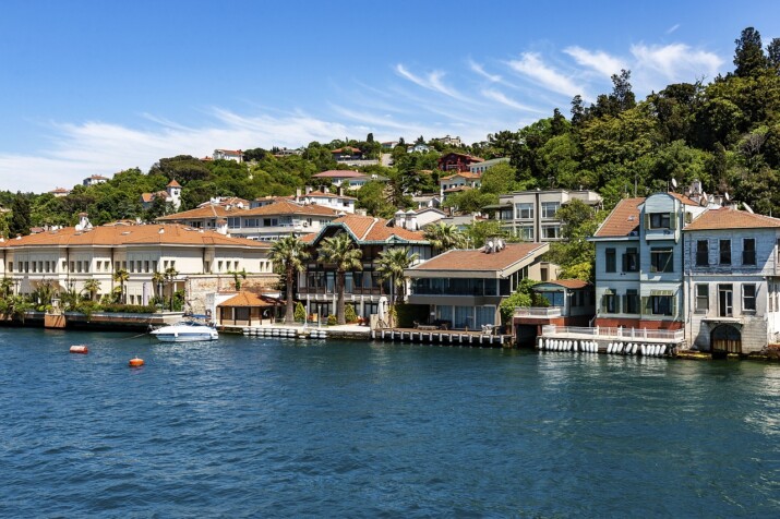 Istanbul: A City of Valleys